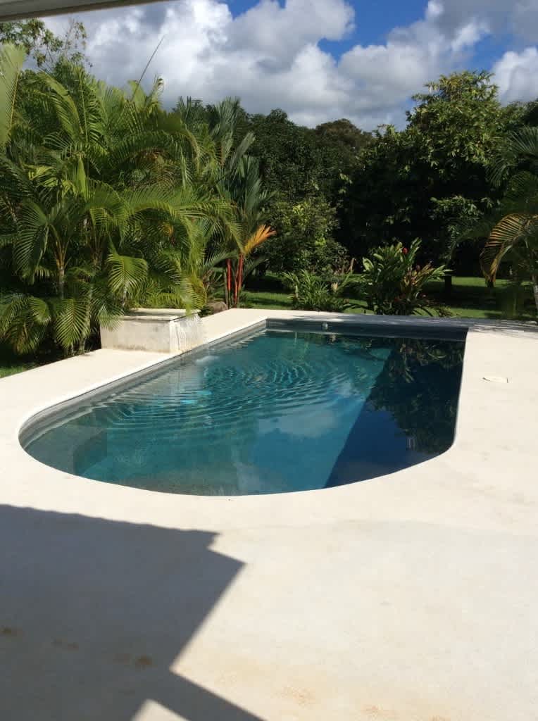 Beautiful 3 bedroom, 2 bathroom home with a 1 bedroom guest apartment and pool in Ojochal.