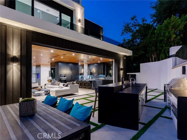 Crescent Villa