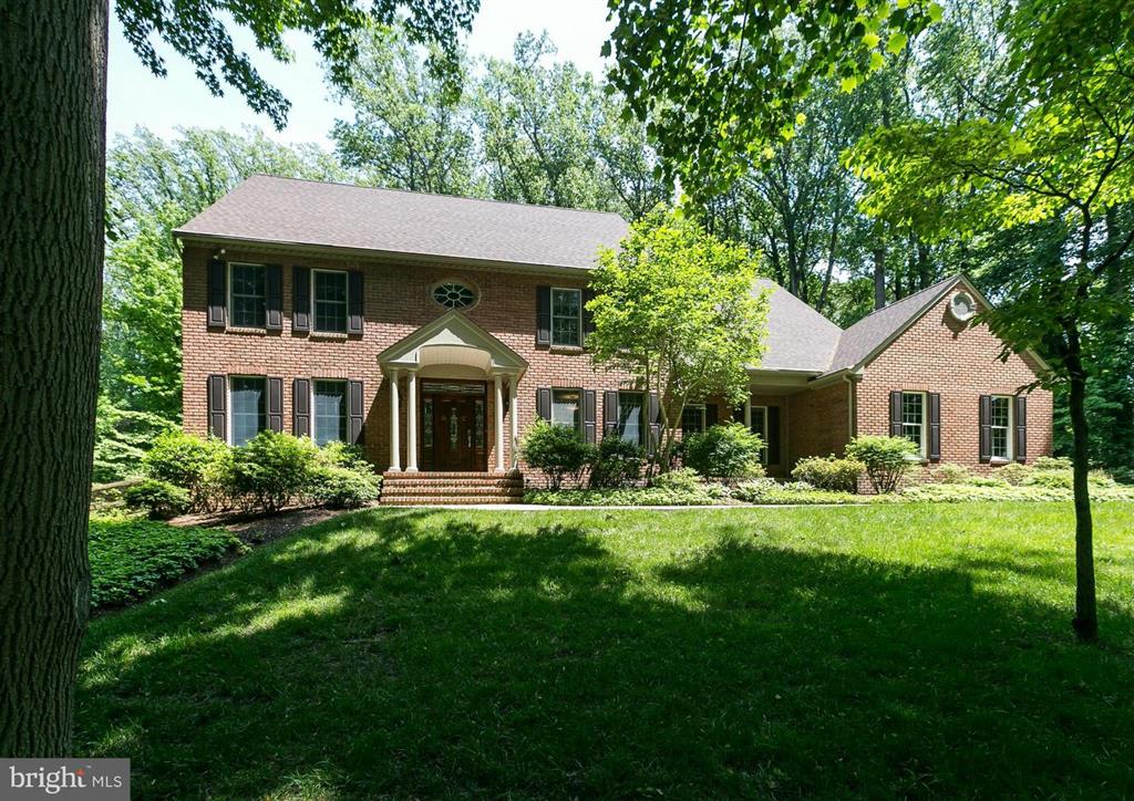 9 Sonneborn Ln