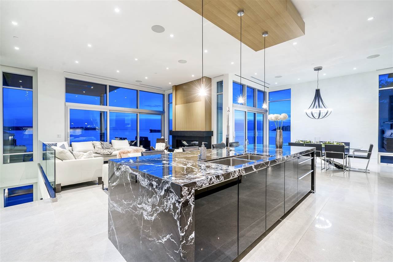3906 Marine Dr
