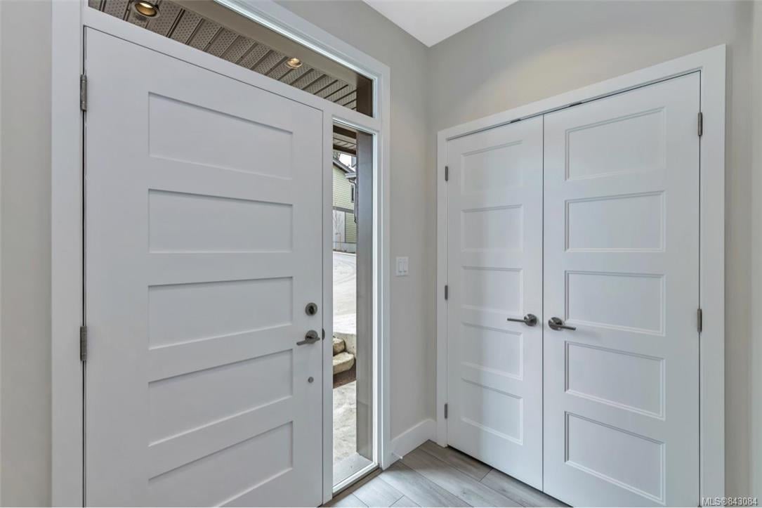 925 Echo Valley Pl, Langford