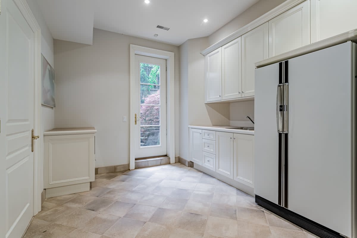 SOLD: Most Prestigious Location 