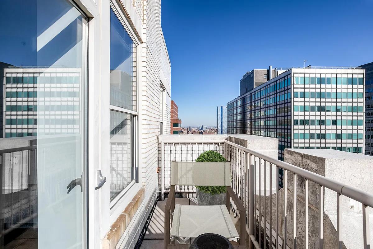 116 John Street, Apt 2608