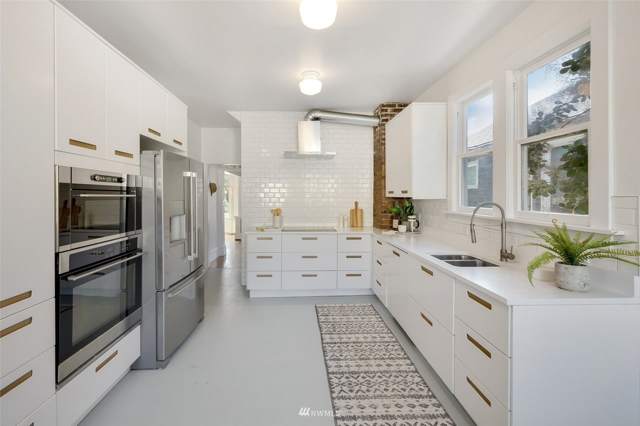 758 31st Av