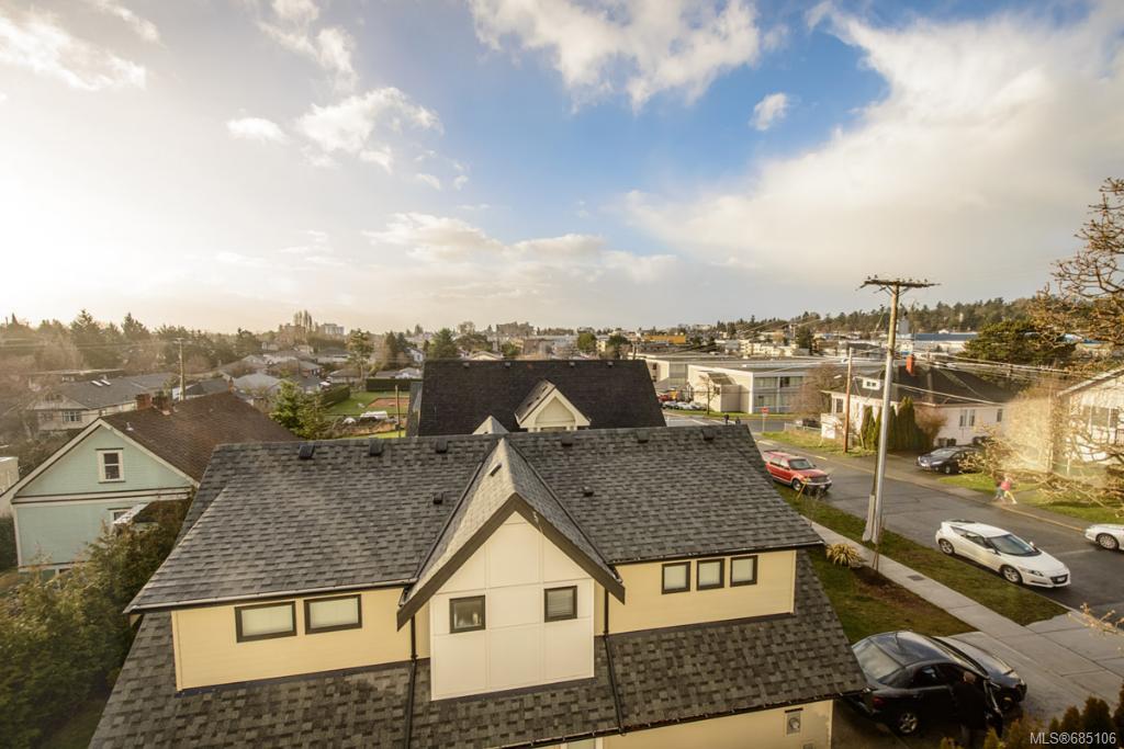 405-859 Carrie St, Esquimalt