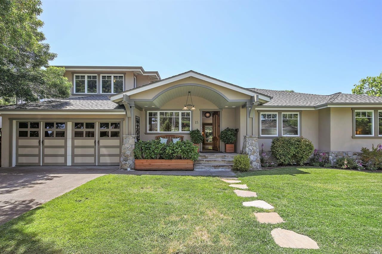 15 Harvard Dr