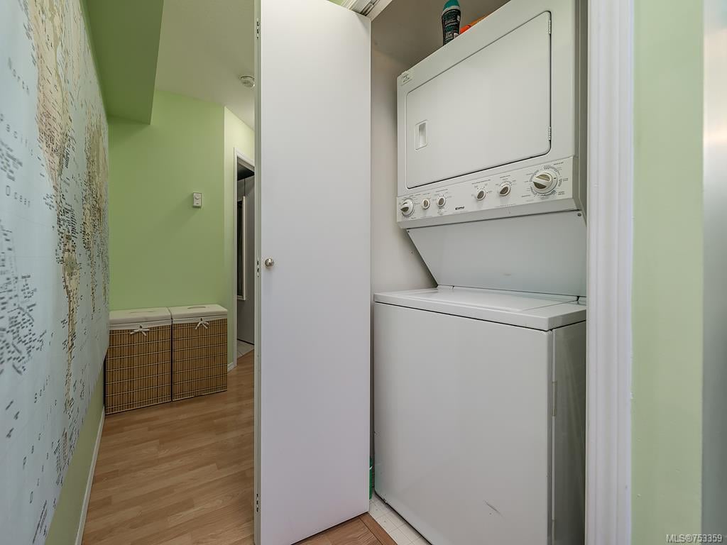 303-827 North Park St