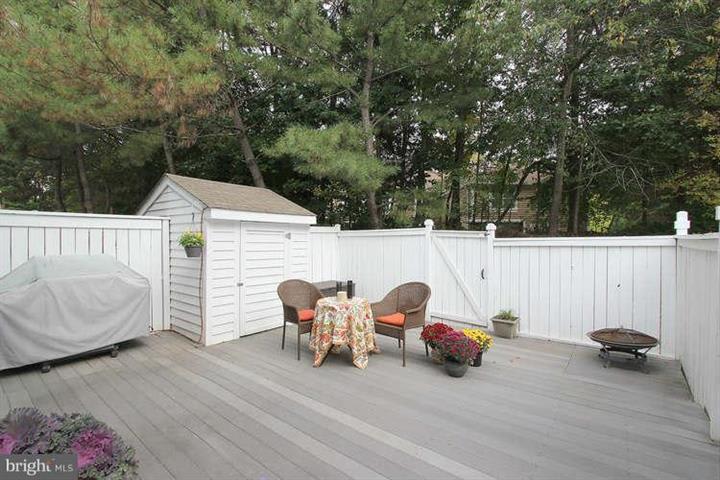 1511 Twisted Oak Dr