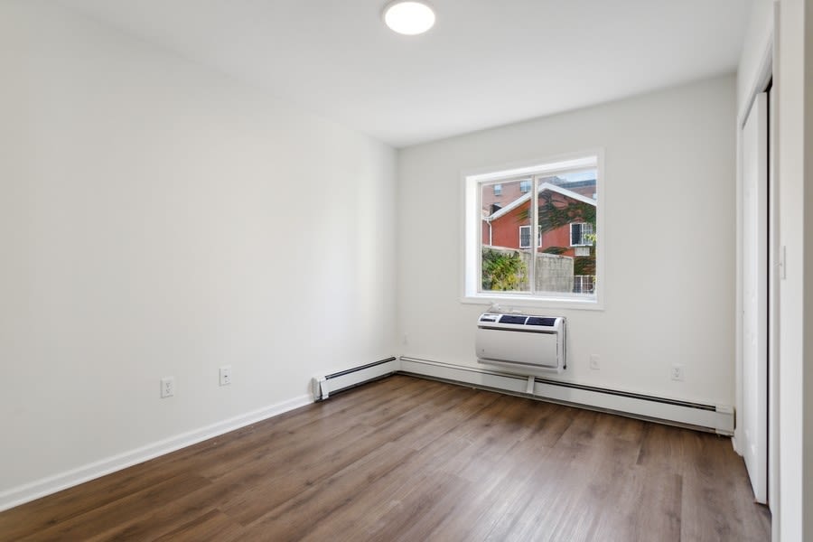 2015 Arthur Ave, #2