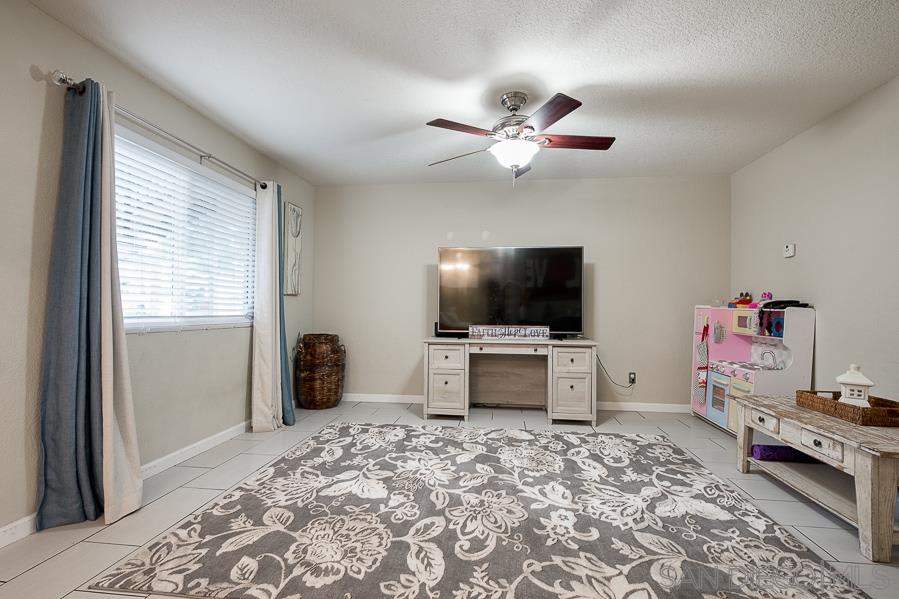 9938 Buena Vista Dr, #2