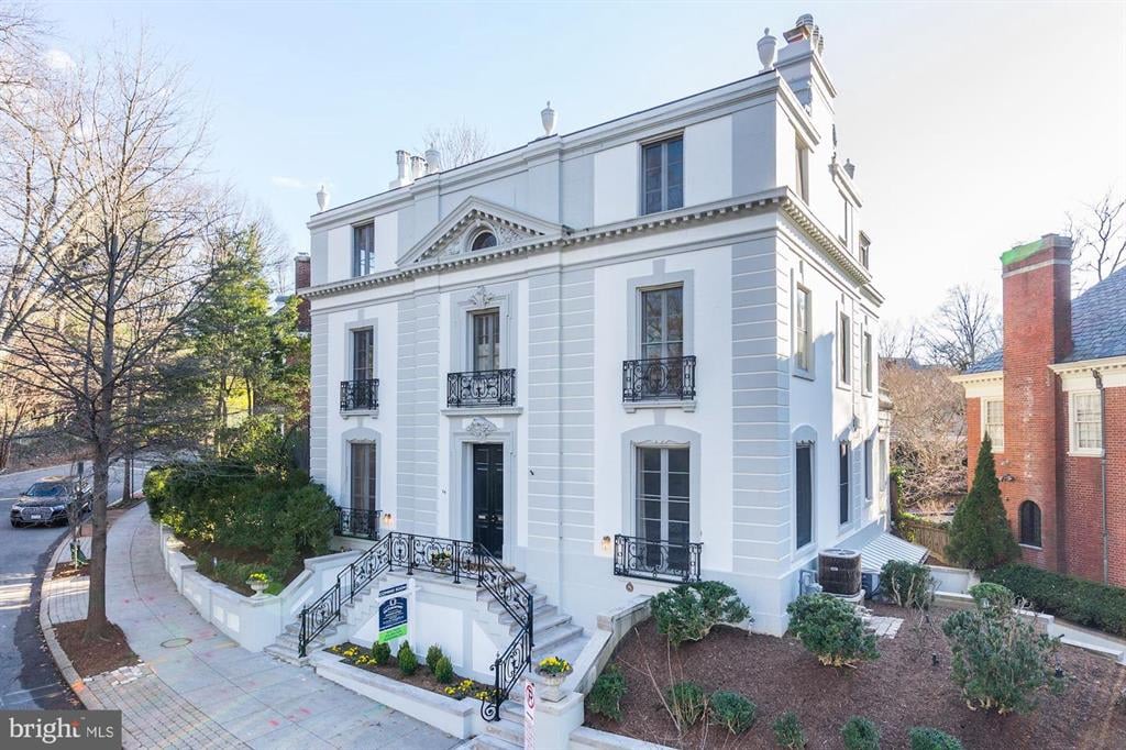 84 Kalorama Cir NW