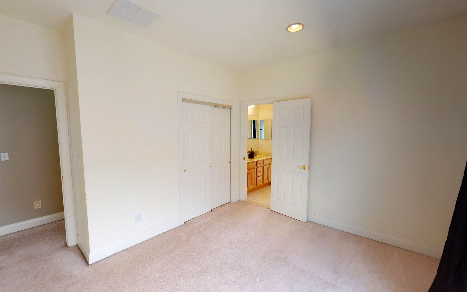 23 LIGHTHOUSE DR