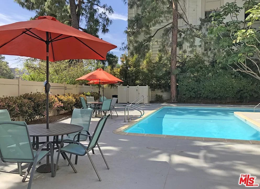11138 Aqua Vista St #24