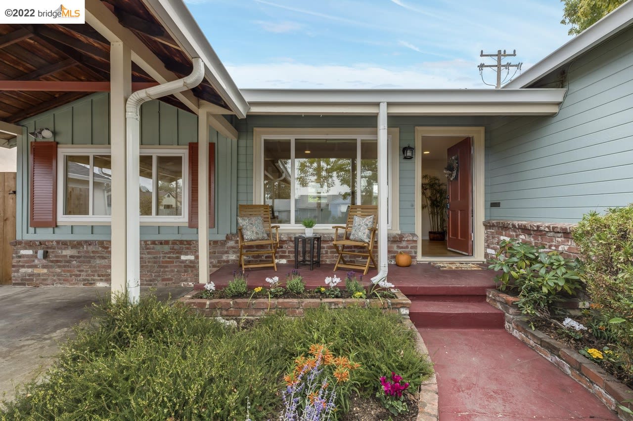 21956 Ada St