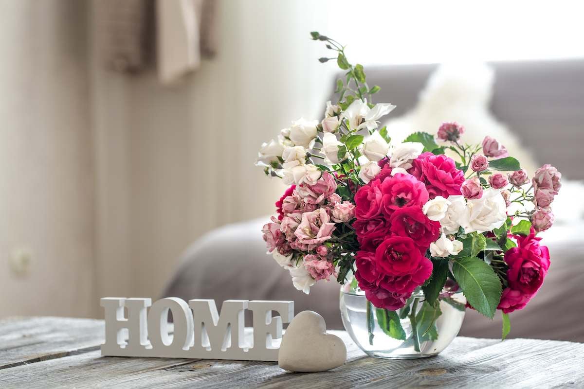 Tips to Throwing a Housewarming Party
