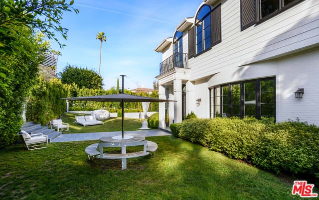 Eminence Azure