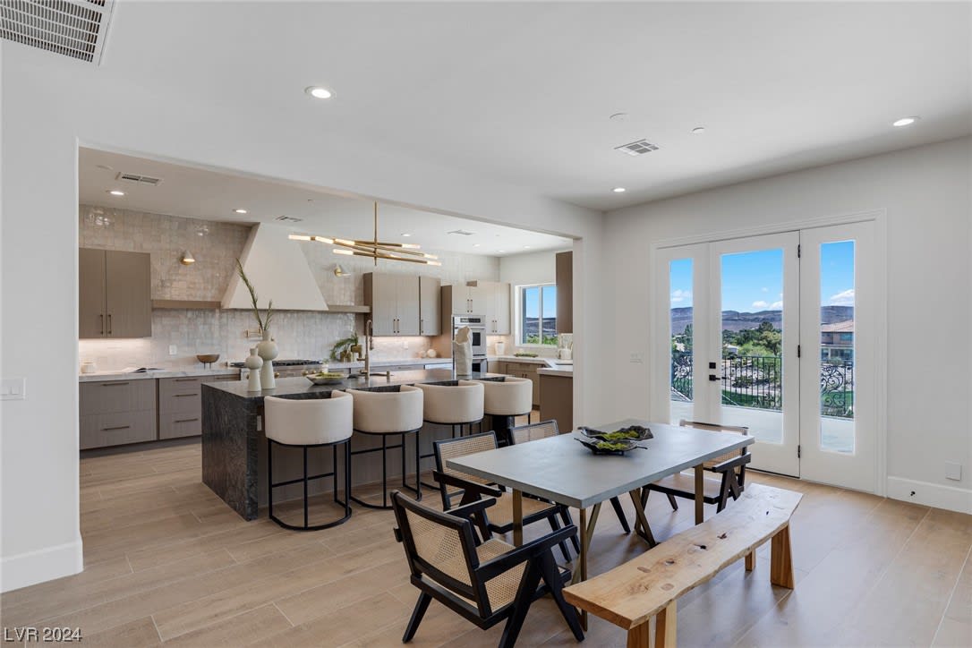 22 Anthem Pointe Ct