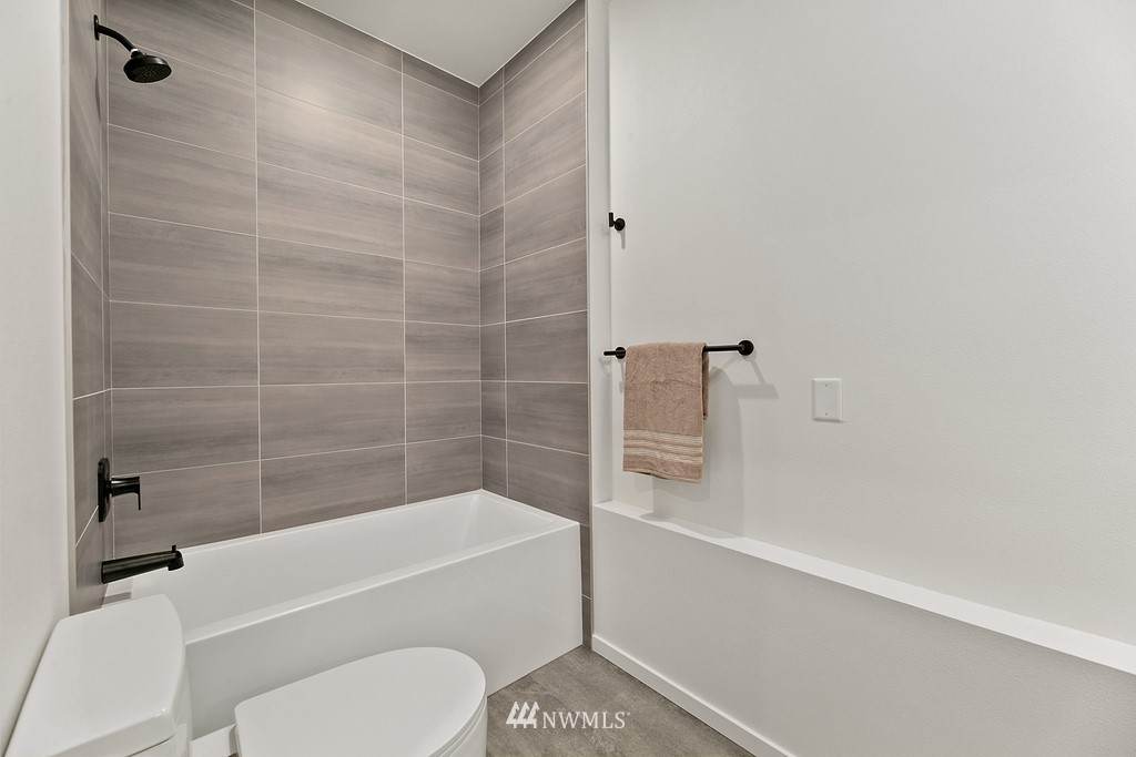 8012 16th Ave NW Unit #A, Seattle, WA 98117