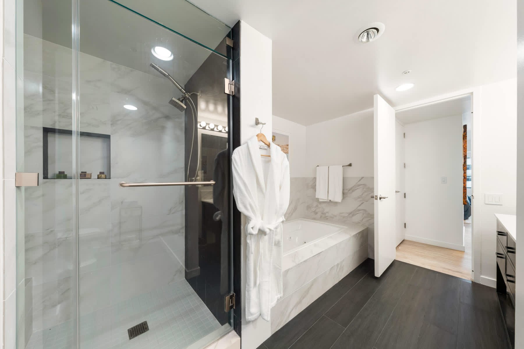 The Dorchester #501, Wilshire Corridor