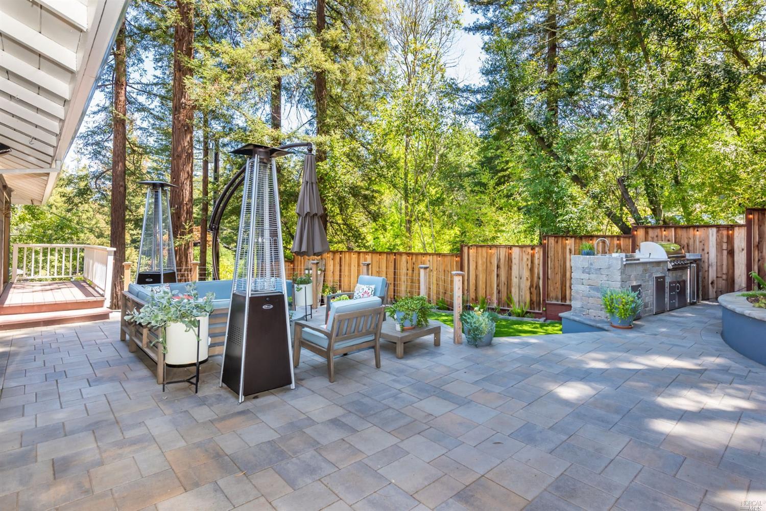 5 Westwood Dr