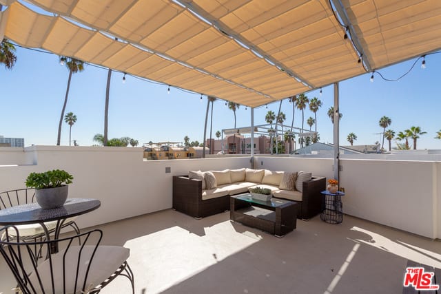 125 Pacific St #3