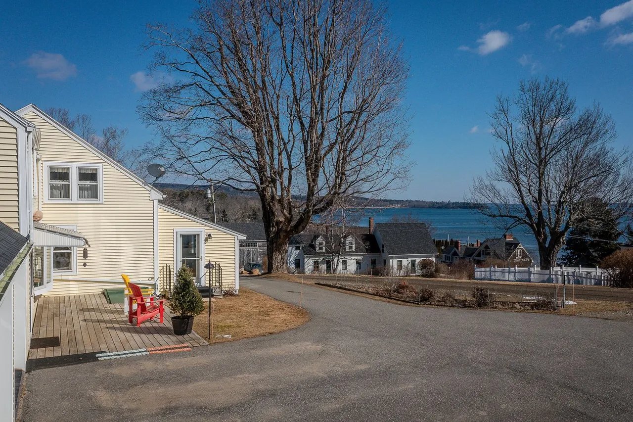 Home for Sale – 18 Beach Road, Lincolnville Maine – $949,000