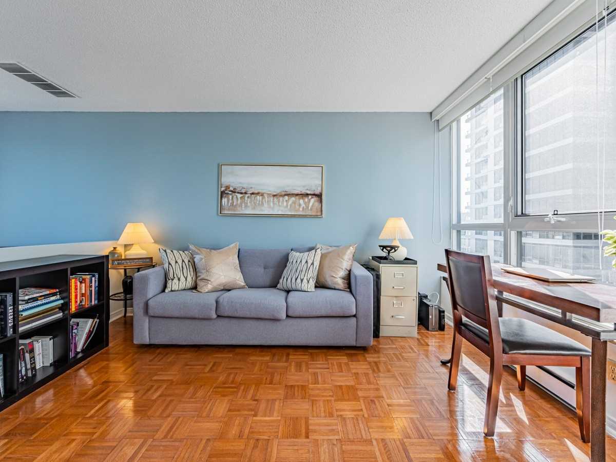 360 BLOOR ST E PH 5
