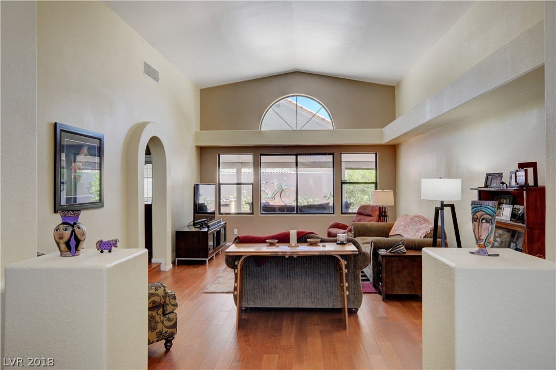 8436 Dutch Hill Ct