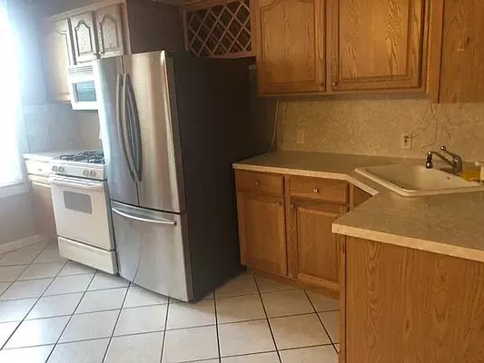 205 Greenwood Avenue Unit: 2
