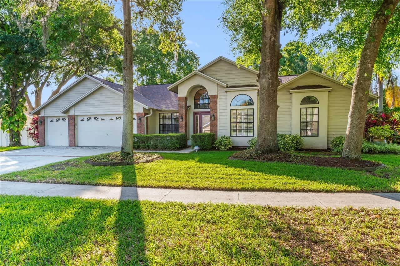 2305 Eagle Bluff Dr