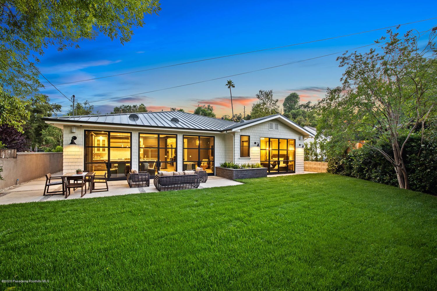 217 Lamour Dr