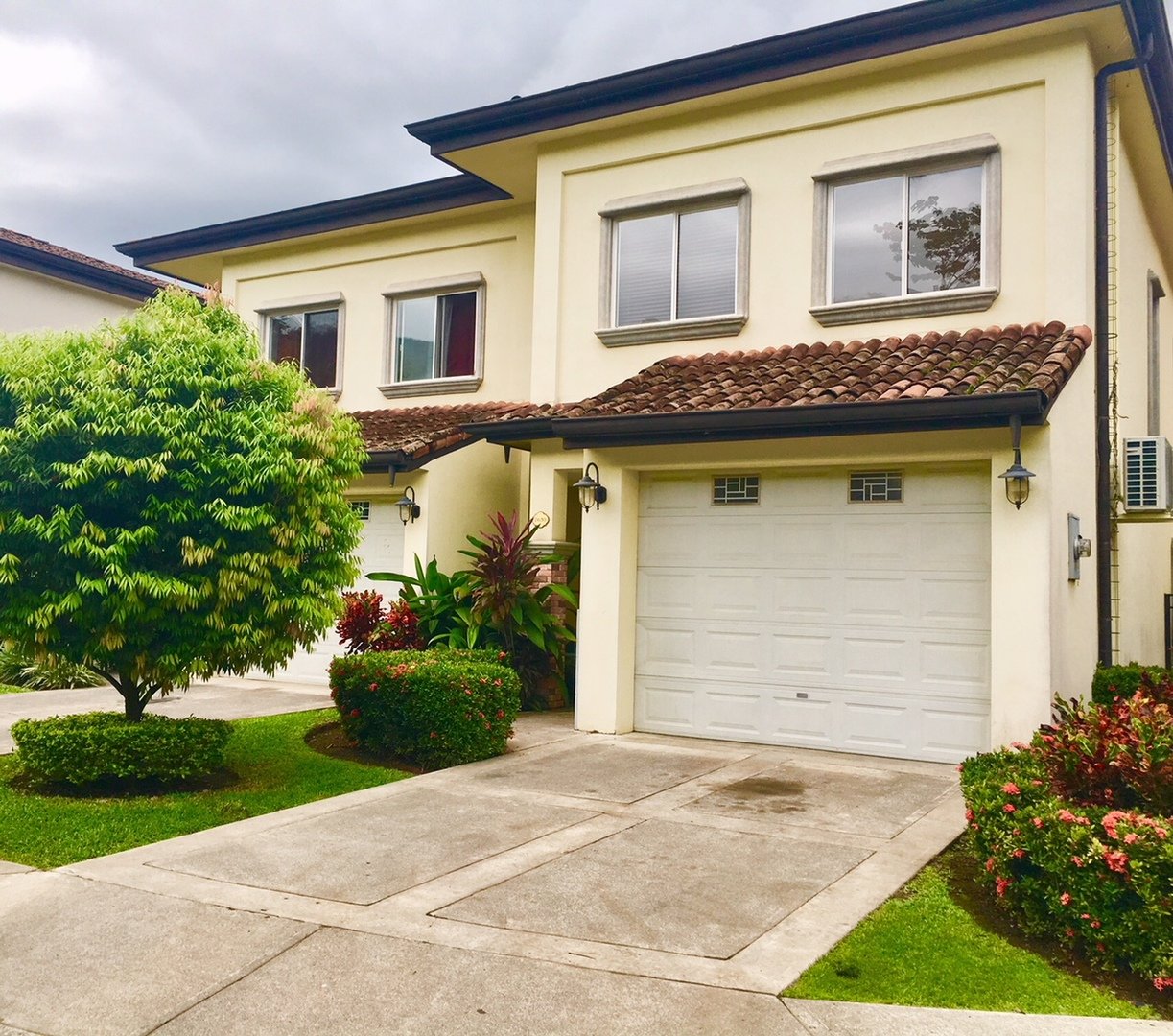 Gated School Community Townhome, Jaco, Puntarenas