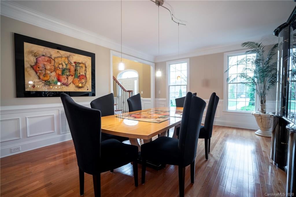 821 Wandering Way Dr