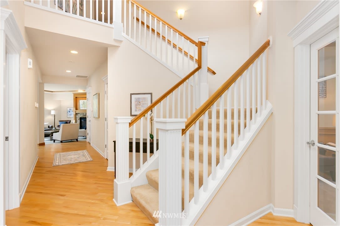 1811 30th Ave NE