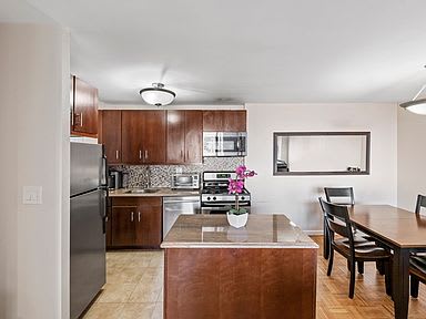 1641 Third Ave. Unit: 13G