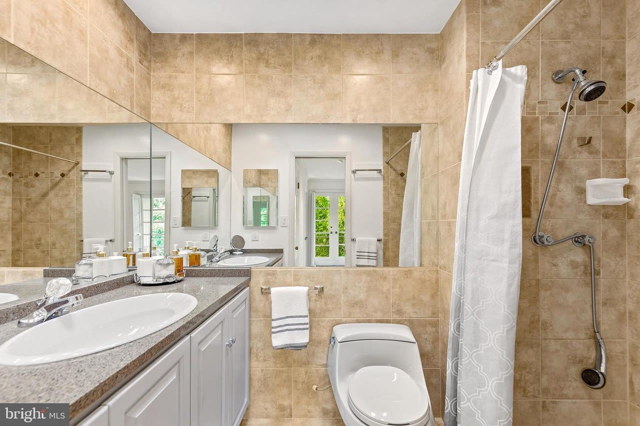 2128 Cathedral Ave NW - Buyer Represented