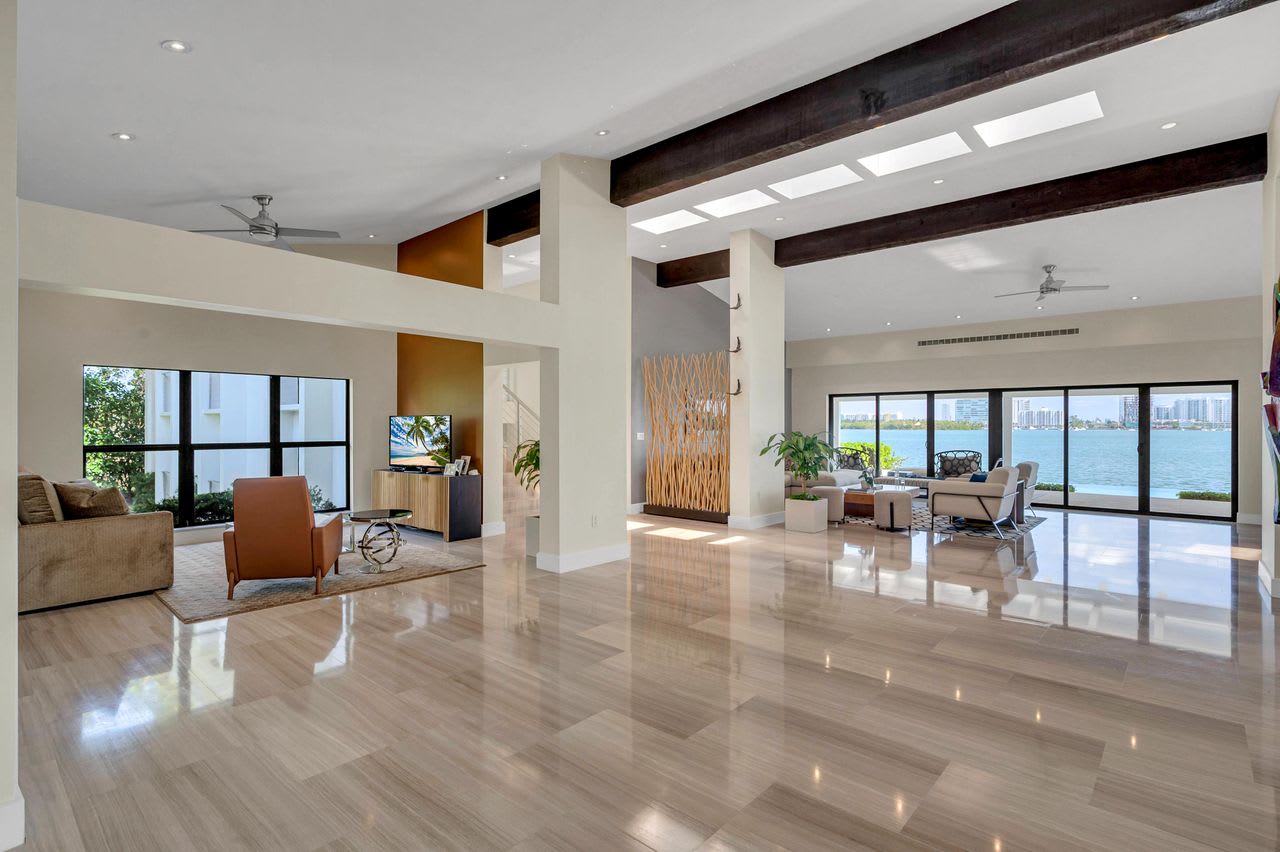 Miami’s Upper East Side Bayfront Residence