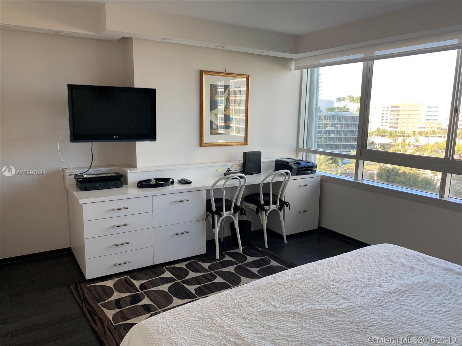 South Pointe Tower 810