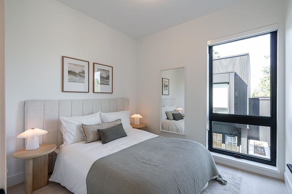 539 W 28th Avenue 202, Vancouver