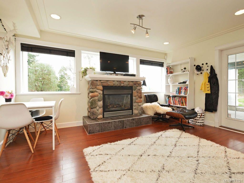 701 Highlands Park Terr