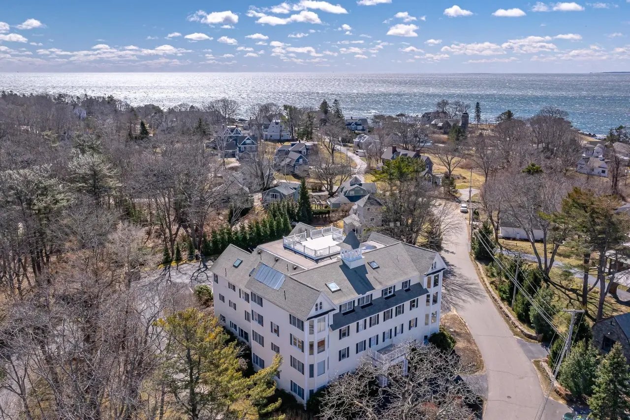 Newly Priced: 8 Arlington Avenue, Kennebunkport, ME 04046 – $575,000
