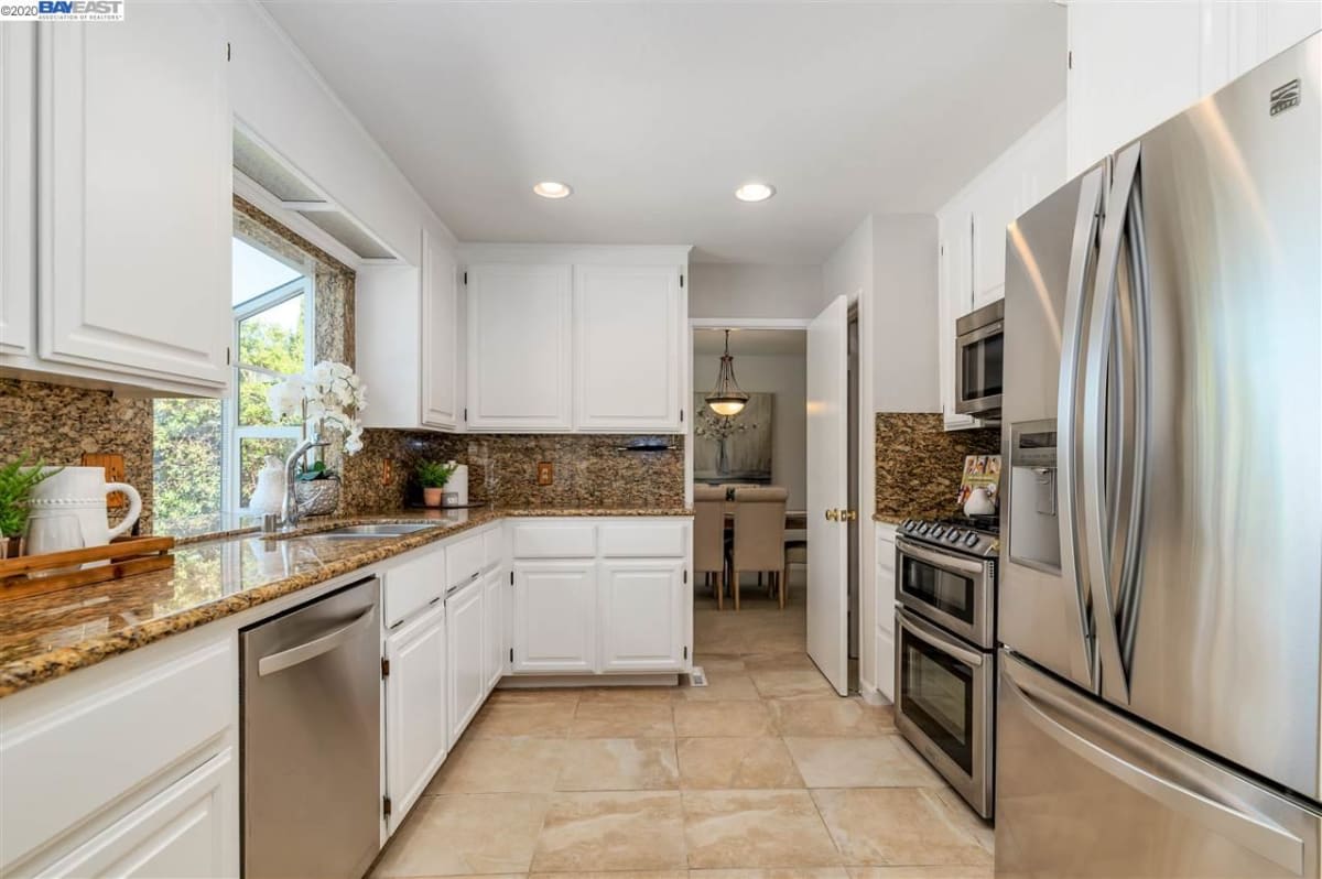 2103 Raven Rd