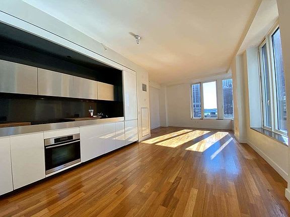 15 William Street Unit: 16A