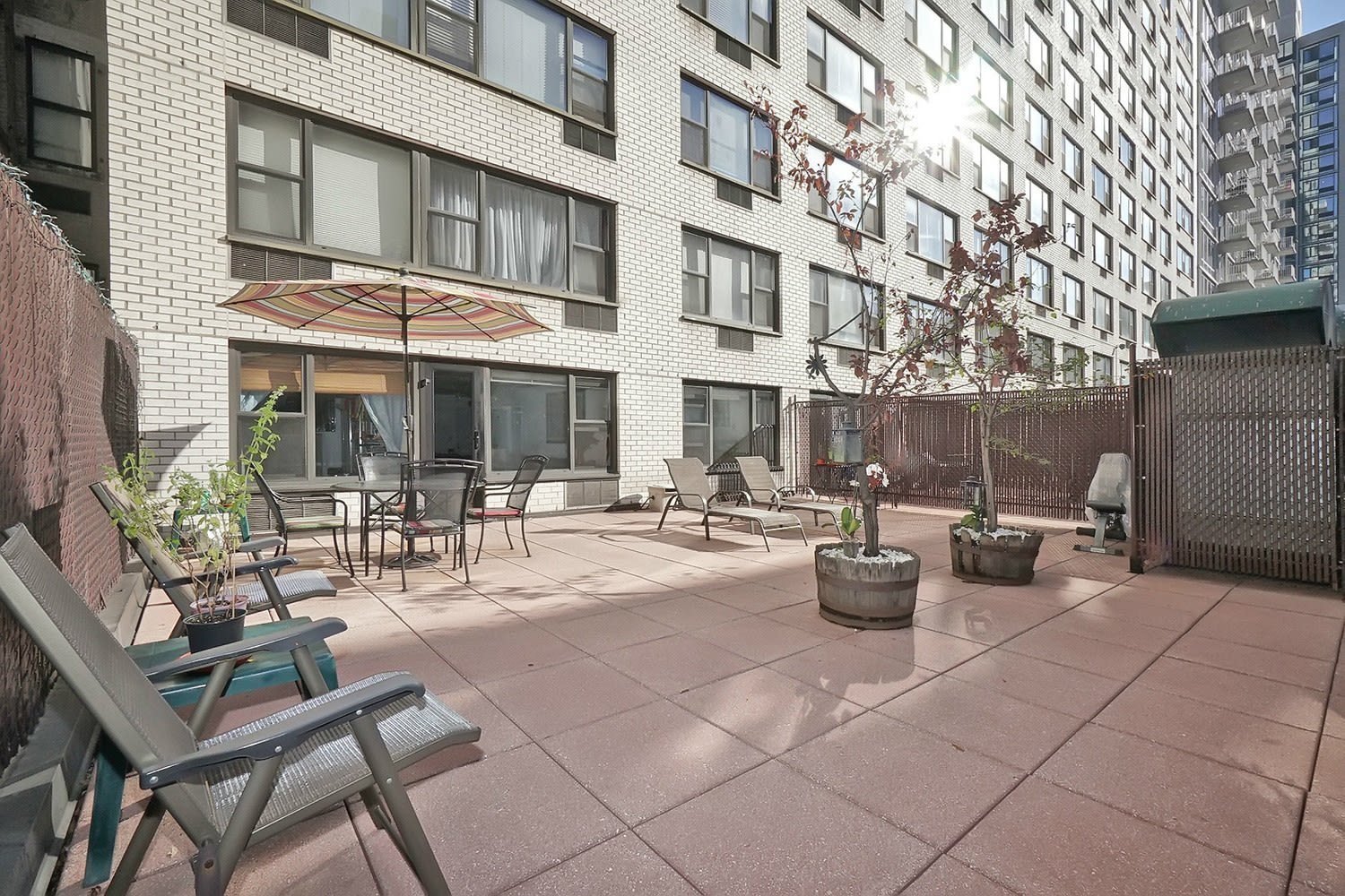 320 E 23rd St, Unit 2D