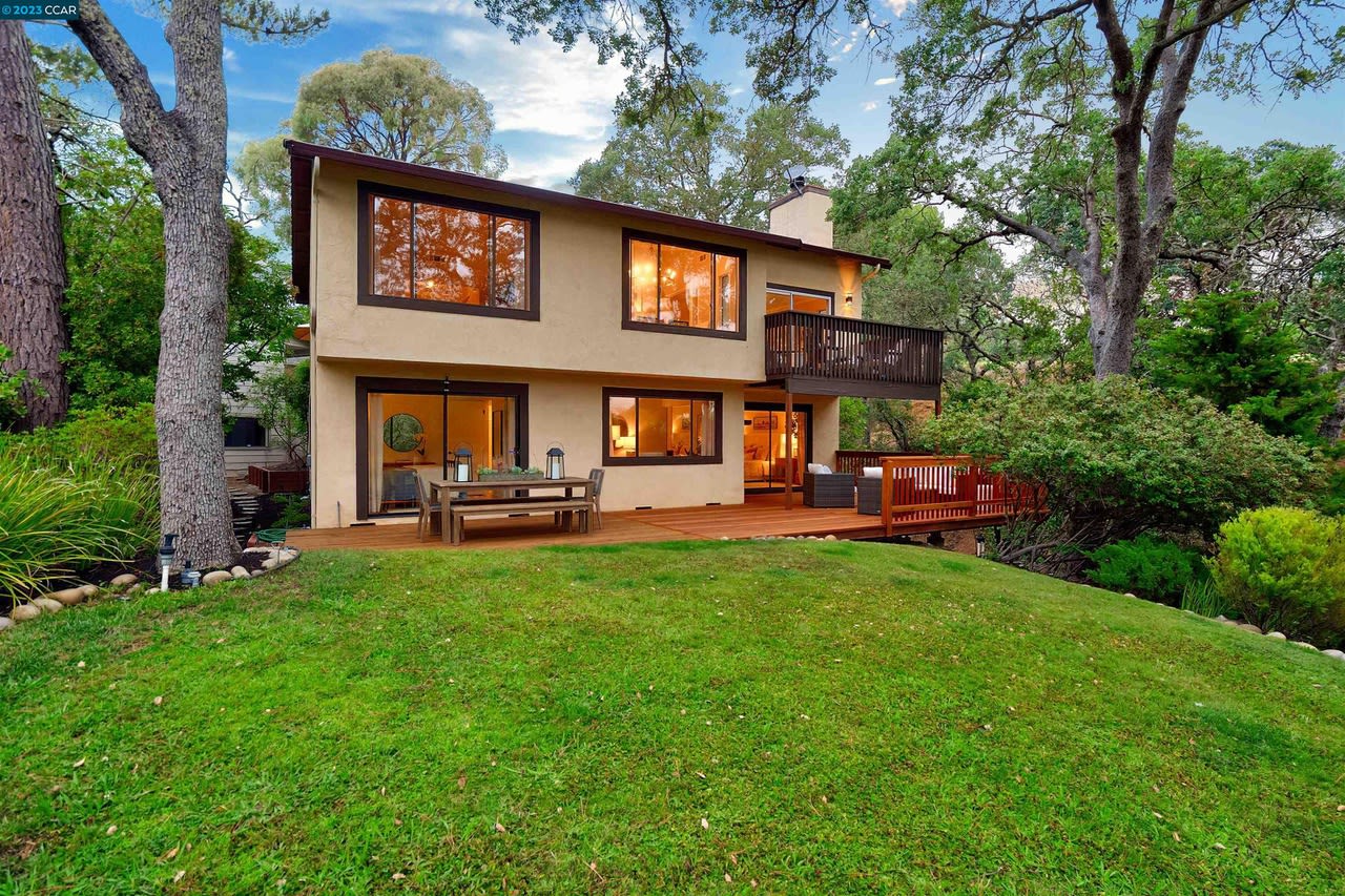 27 Saint Julie Court