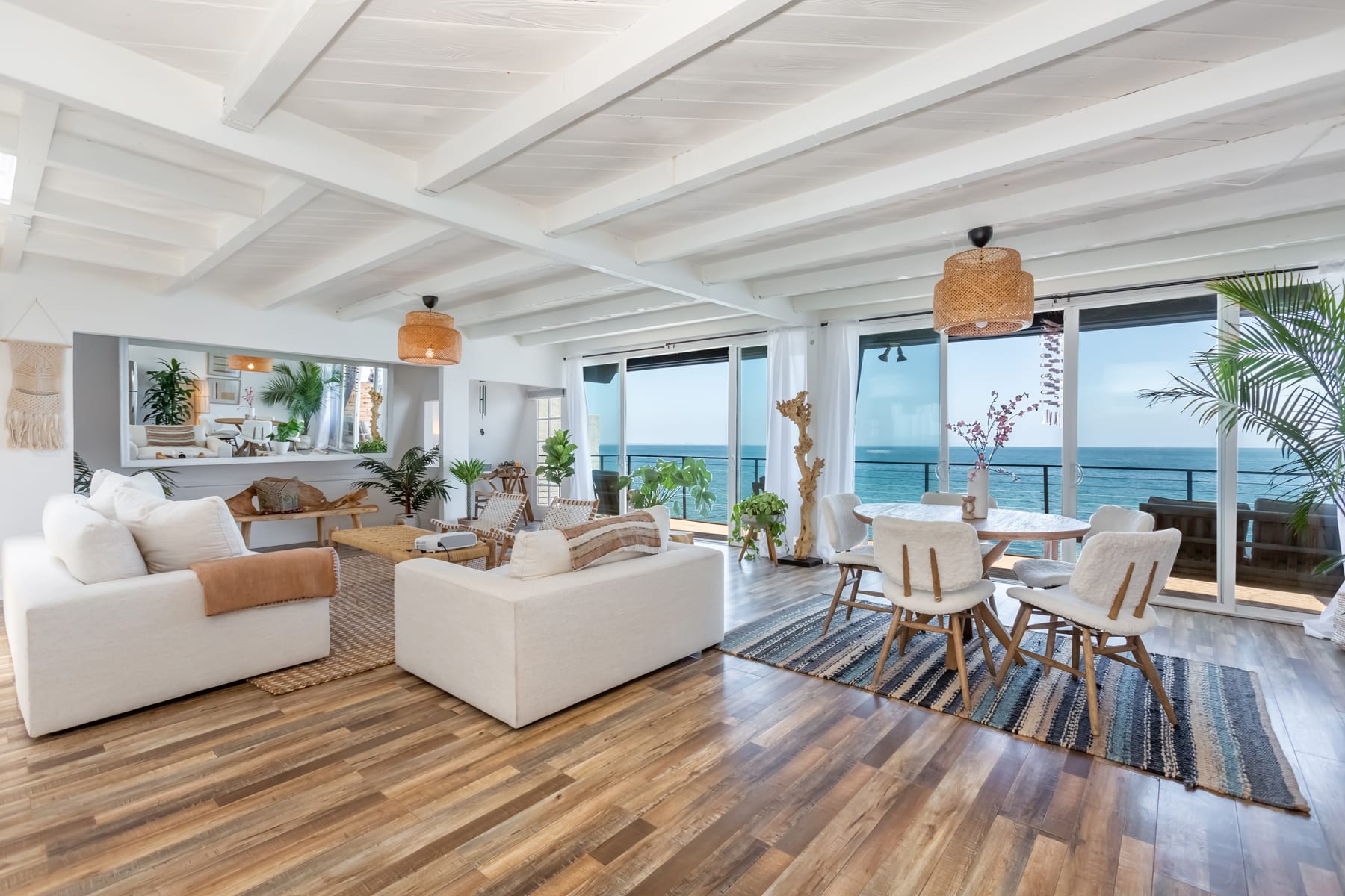 Casa del Mar by Oraklus