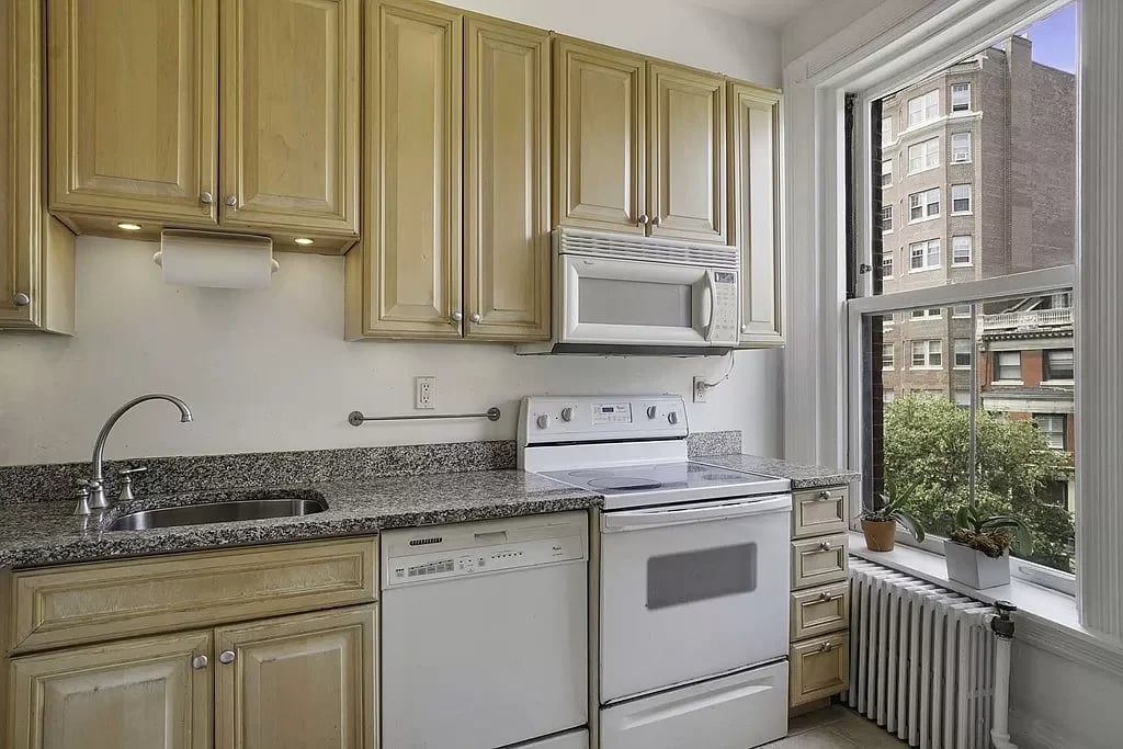 259 Beacon St APT 40