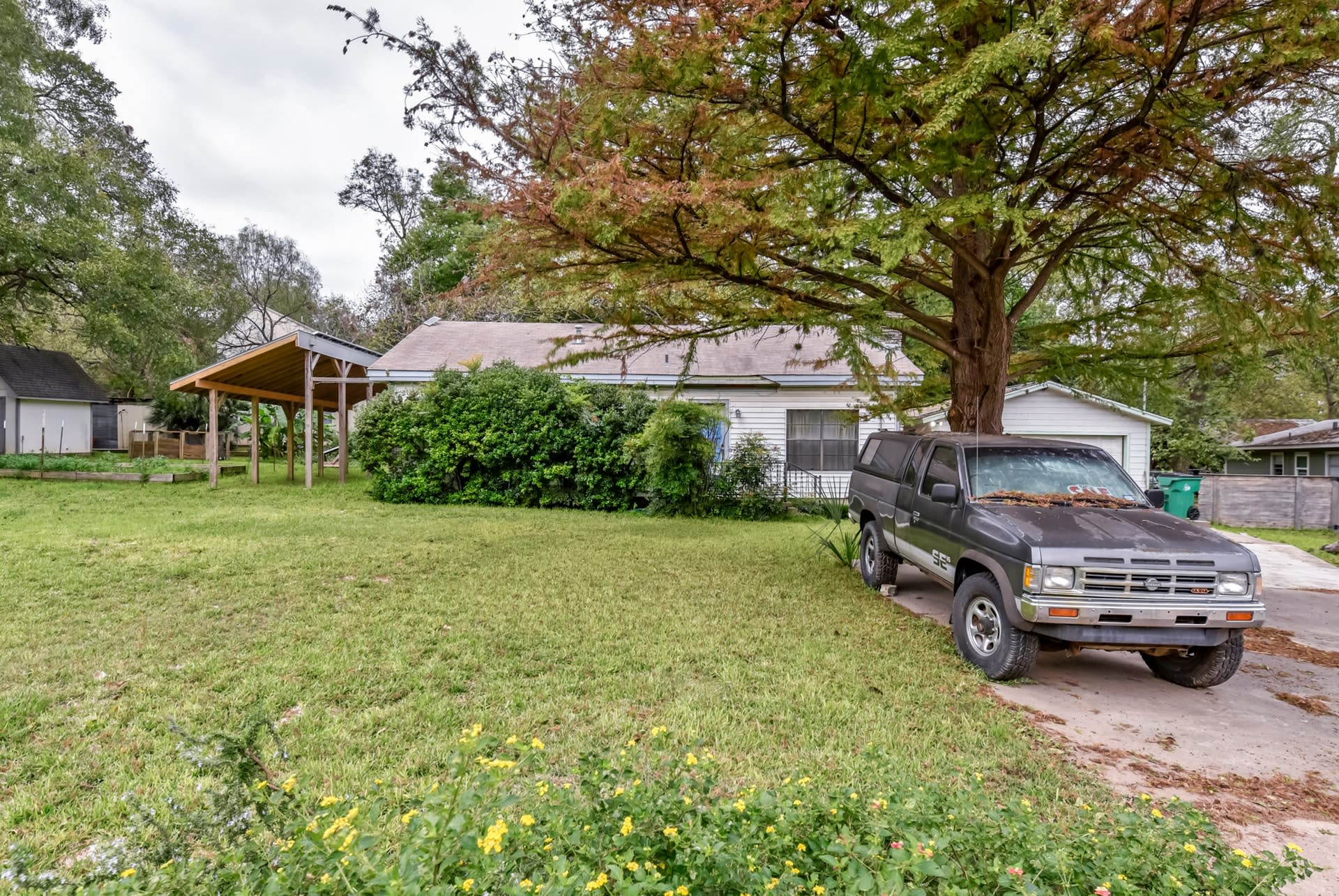 1800 Rockcliff Road & 4202 Sandy Acre Road