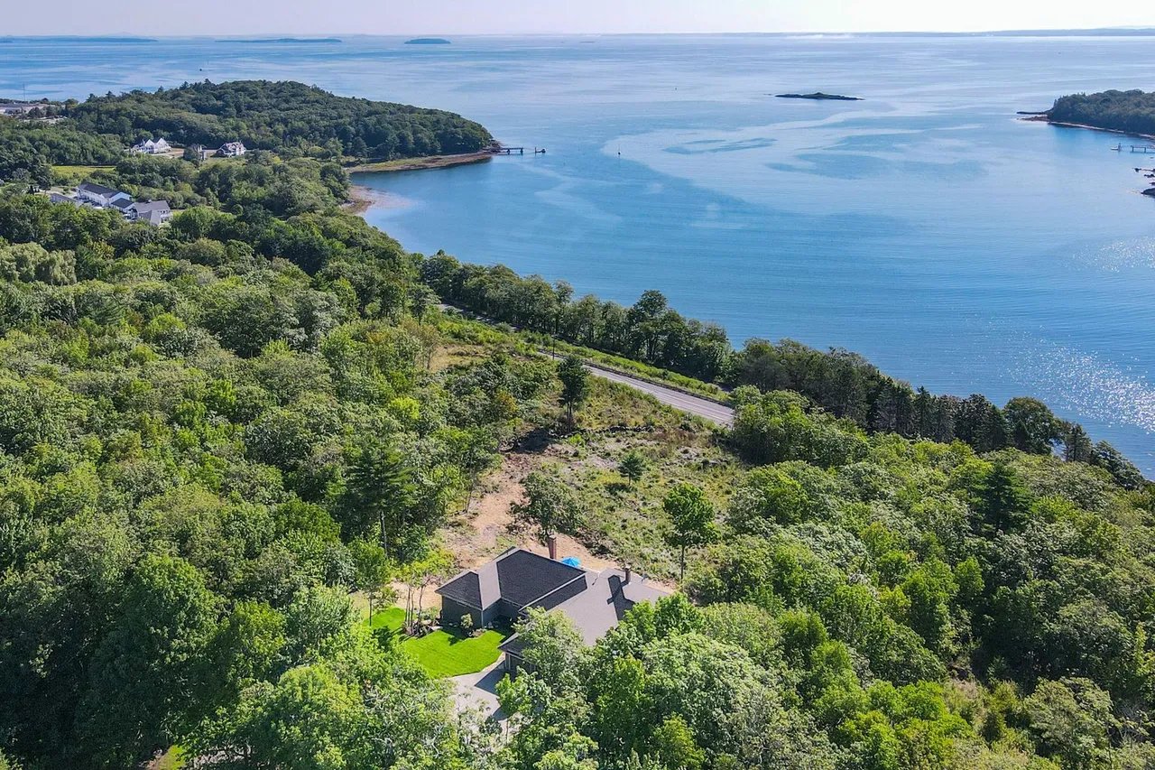 New Listing! 9 Lookout Lane, Rockport, Maine – $1,499,000