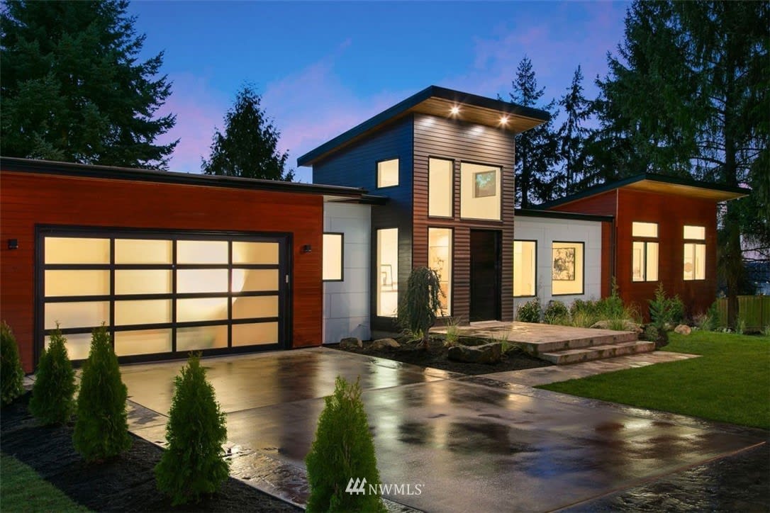 5831 114th Ave NE